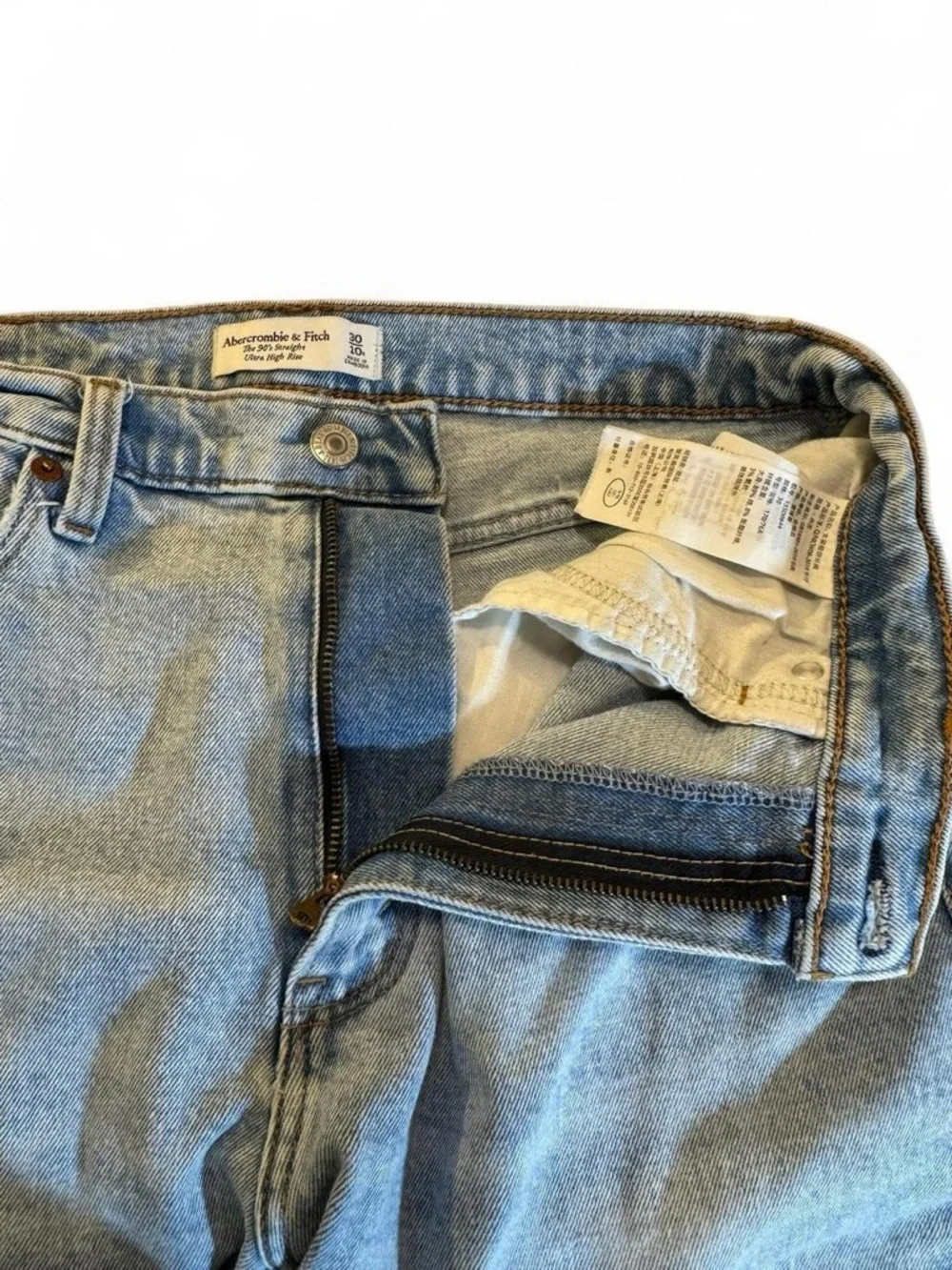 Abercrombie 90s Straight Ultra High Rise Jeans Distressed 30/10R